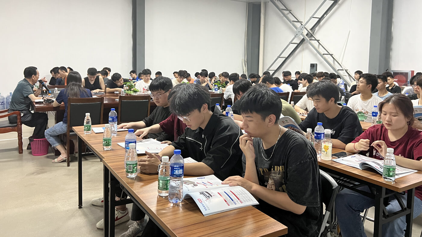 江西鑫金暉產(chǎn)學(xué)研交流